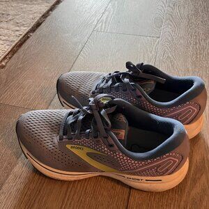 Brooks Ghost 14 Running Sneakers